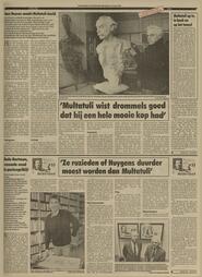 Hans Bayens maakt Multatuli-beeld BOEKENWEEk 1987 18 MAART T/M 28 MAART 'Multatuli wist drommels goed dat hij hele mooie kop had' in Nieuwsblad van het Noorden