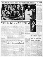 AMSTERDAM OPENT DERDE WASSENBEELDEN KABINET VIP'S IN DE KALVERSTRAAT in De tĳd : dagblad voor Nederland
