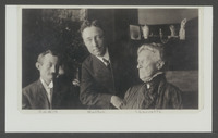 Charlotte Robinson-de Graaff met haar zonen Edwin en Walter