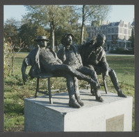 Amsterdam: De Titaantjes in het Oosterpark, door Hans Bayens