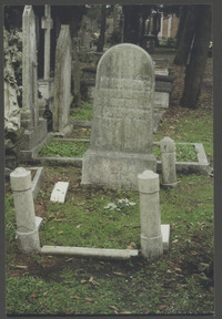 Venetië: graf van Tine Douwes Dekker-Van Wijnbergen op het kerkhof San Michele