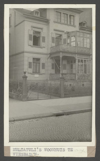 Wiesbaden: woonhuis van Multatuli, Dotzheimerstrasse 48, met gevelsteen