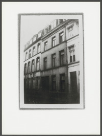 Brussel: Chaussée d'Anvers 70, waar Tine Douwes Dekker-van Wijnbergen op de eerste verdieping woonde
